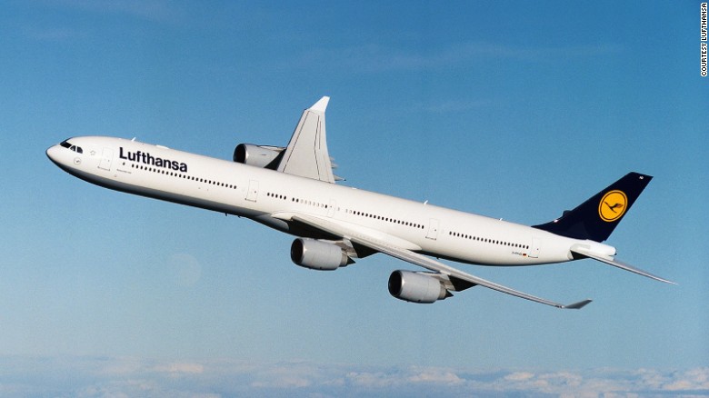 Skytrax has revealed its 2016 top 10 best airlines. In 10th place is German carrier Lufthansa. It&#39;s successfully climbed two places to re-enter the top 10 list.