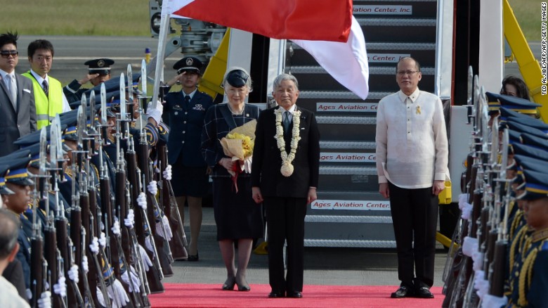 Then Philippine President, Benigno Aquino welcomes Emperor Akihito and Empress Michiko as they start their 5-day state visit to the Philippines on January 26, 2016. A gesture to honor 60 years of strong diplomacy post-WWII, their trip marked the first-ever visit by a reigning Japanese emperor to the Philippines.