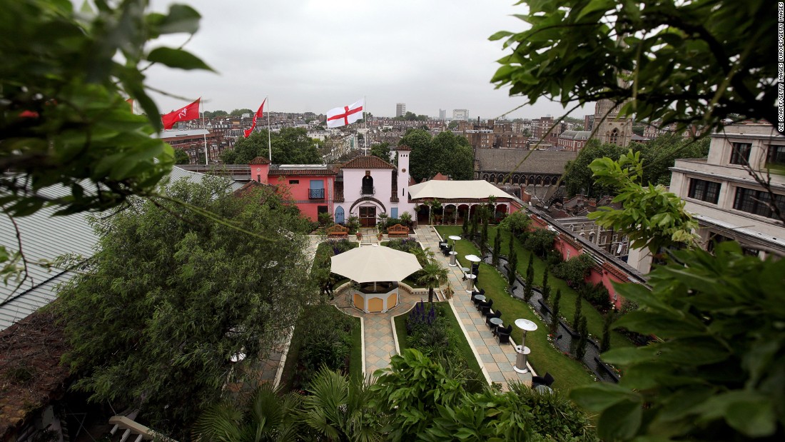 London&#39;s Kensington Roof Gardens opened in the 1930s and covers 1.5 acres. In recent years, London has become a leader in planting green roofs with an estimated 1.3 million square feet covered across the UK capital.