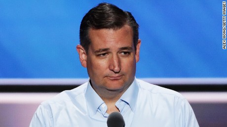 Cruz uneasily debuts as Trump defender