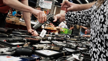 Report: Feds, states' lapses allow gun sales to prohibited buyers