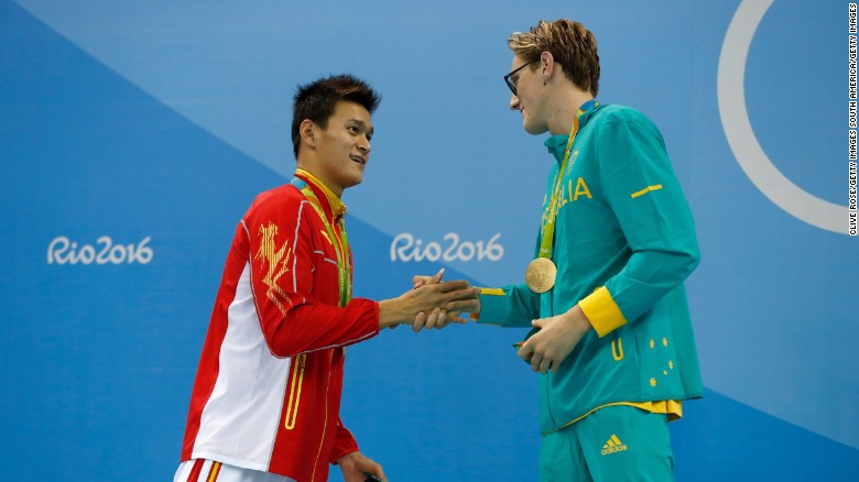 China&#39;s Sun Yang shakes hands with Australia&#39;s Mack Horton after the men&#39;s 400m freestyle final.