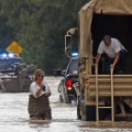 14 la-flooding 0813