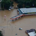 04 la-flooding 0814