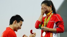 He Zi did not appear to be expecting a proposal straight after winning a silver medal.