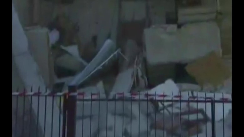 Building collapses live in Italy