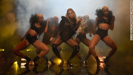 Beyoncé steals the show at VMAs