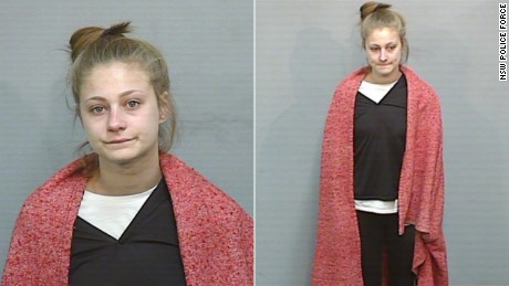 Teen on run: Give me different mugshot