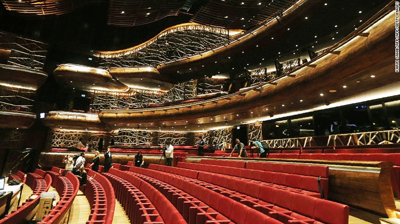 The Dubai Opera features 600 lighting installations