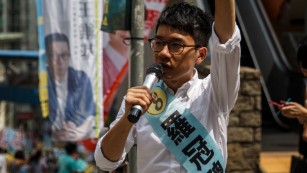 Hong Kong votes in Umbrella Movement protester