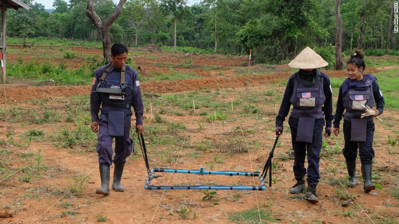 Obama announces $90 million to clear Laos’ unexploded bombs