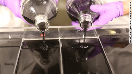 Giant petri dish models antibiotic resistance