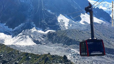 33 trapped overnight in 12,000 ft cable car
