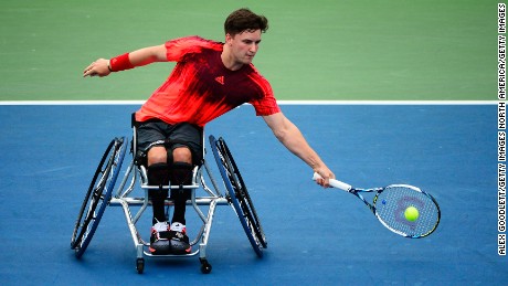 Federer inspires wheelchair ace