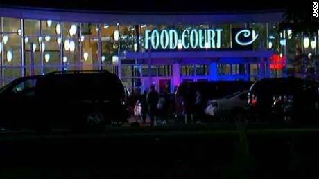 mall minnesota suspect stabbing attack ohio cnn police injured killed freezer hidden had room worley james killing