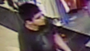 Washington mall shooting: One suspect at large 