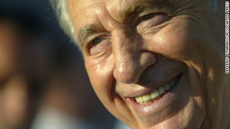 Mideast leaders meet at Peres funeral