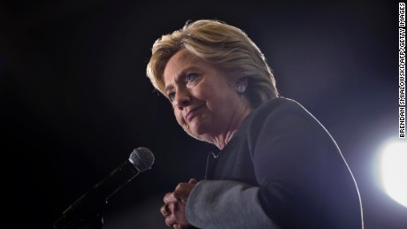 Wall Street Journal columnist endorses Clinton