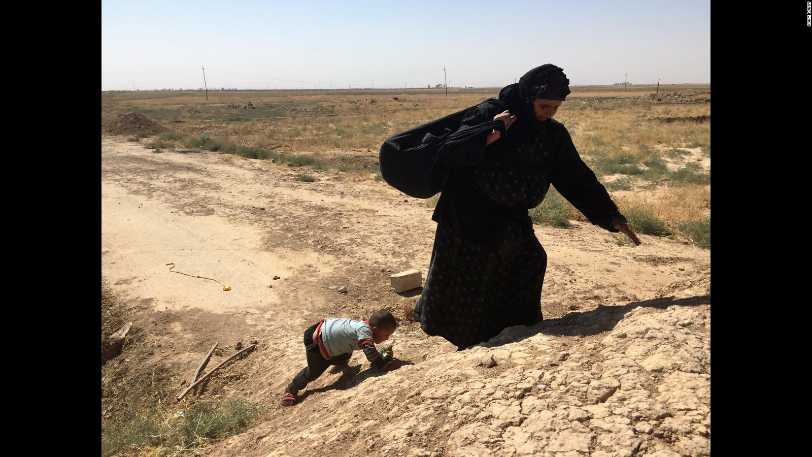 Iraq: Families flee ahead of battle for ISIS-held Hawija