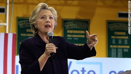 As Trump gets 'unshackled,' Clinton's campaign sweats turnout