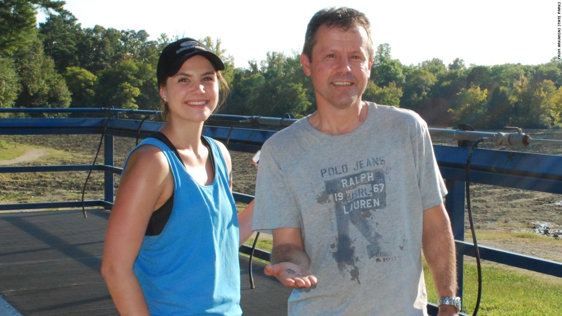 At Arkansas Crater Of Diamonds State Park Dad And Daughter Find 2 03 Carat Diamond