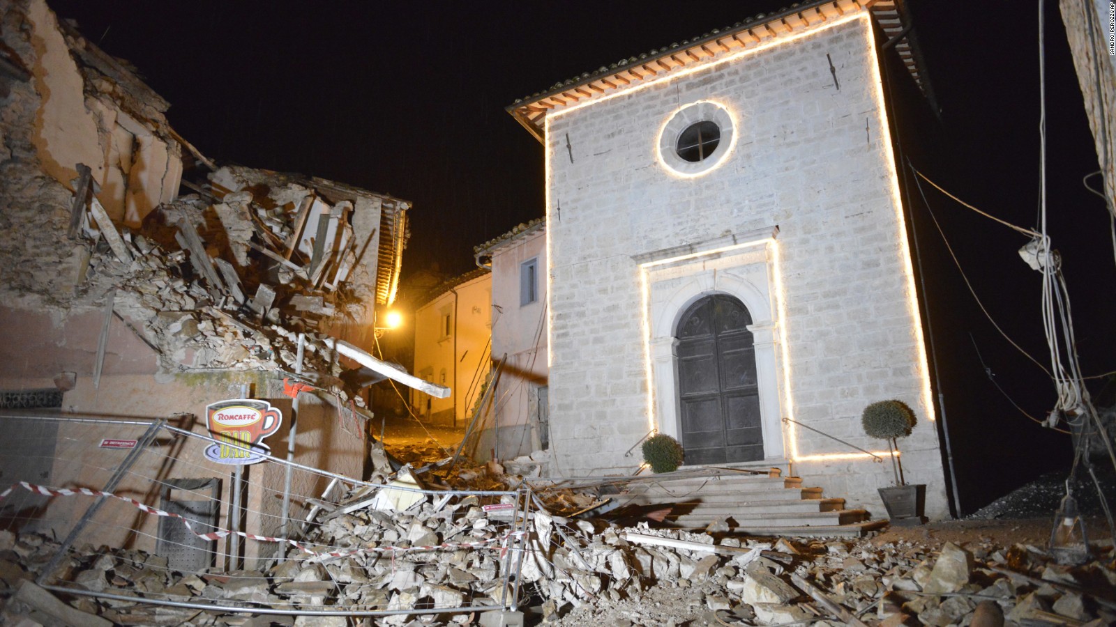 Again Powerful Earthquakes Hit Central Italy