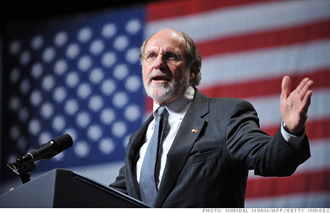 Jon Corzine, former CEO of bankrupt MF Global, apologized for the failure of his company and said he can't find the missing money.