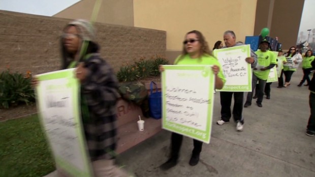 Wal-Mart workers protest on Black Friday
