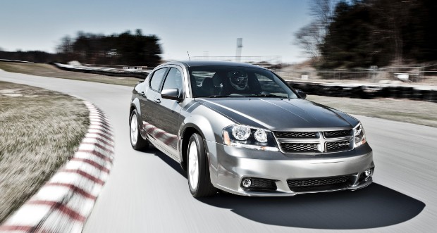 2012 auto winners dodge avenger