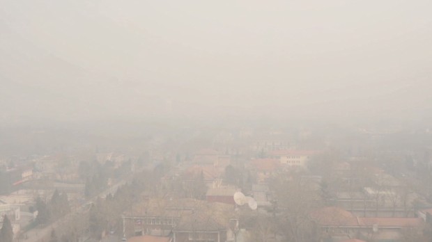 Entrepreneur makes money from China smog