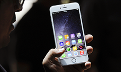 Apple fixes software bug in iPhone 6