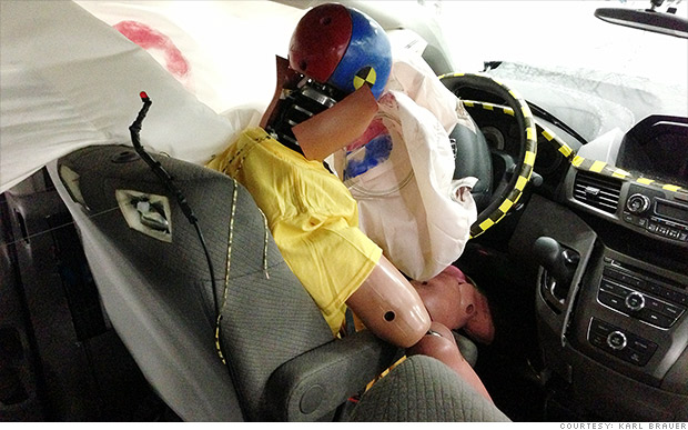 airbag dummy
