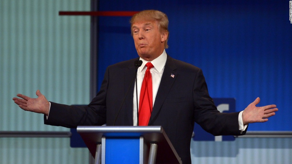 Donald Trump's signature move: The 'meh' shrug - Aug. 12, 2015