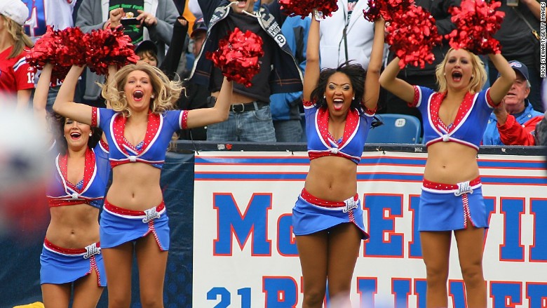 What is the salary of a pro football cheerleader?