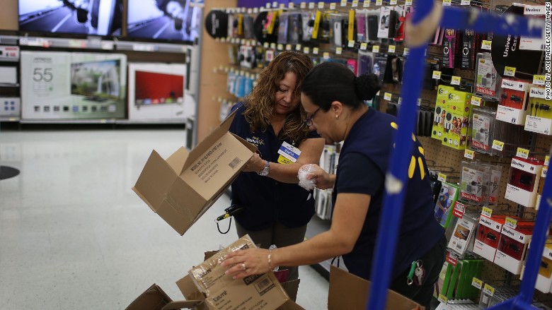 Walmart increasing wages; union says it&#39;s all show