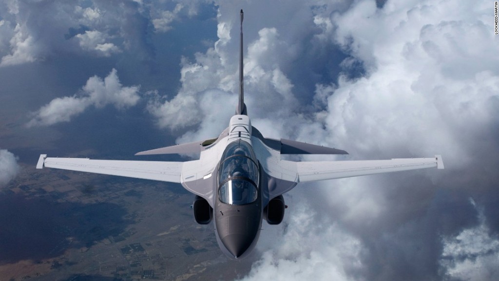 New fighter jet to train top pilots