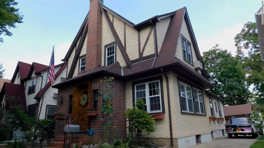Trump's childhood home is up for auction
