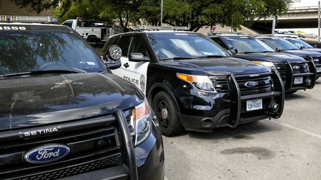 Police pull some Ford SUVs from service over carbon monoxide claims