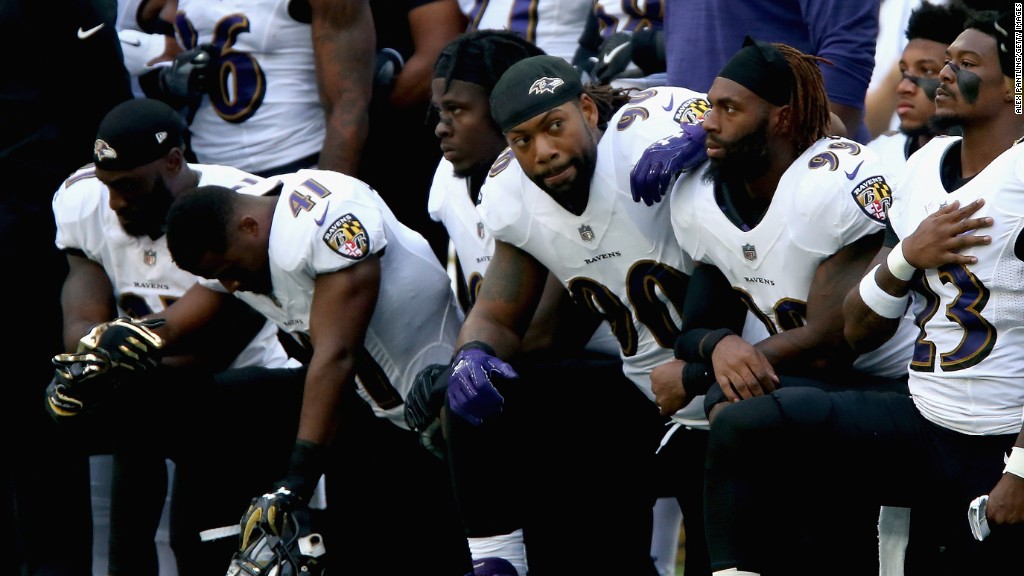 Ravens, Jaguars kneel during national anthem