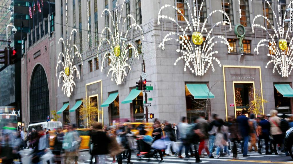 Retailers get ready for festive shoppers