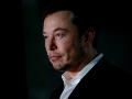 Analysis: Elon Musk is hurting Tesla with his bizarre behavior