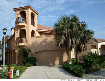  Island Real Estate on Luxury Vacation Home Deals   South Padre Island  Texas  6    Cnnmoney