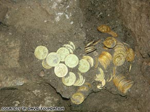 Archaeologists found a hoard of gold coins from the 7th century in Jerusalem on Sunday.