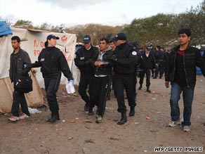 Refugee advocates tried to keep French police from removing illegal migrants from