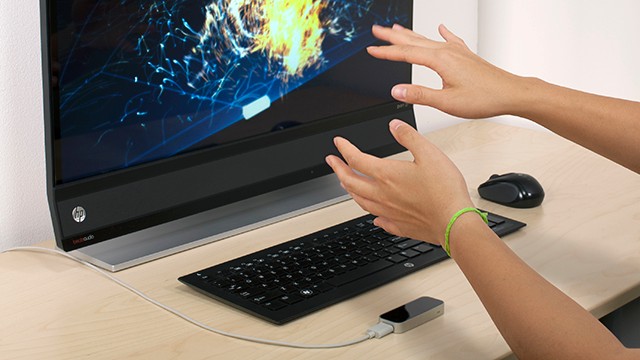 Leap Motion Controller.