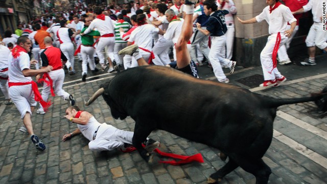 Surviving Pamplona's running of the bulls - CNN.com