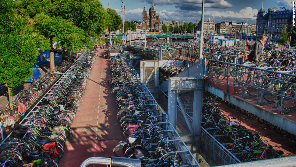 111019094754 Bicycle Parking Amsterdam Horizontal Large Gallery 