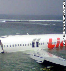 Passengers escape after plane ends up in ocean near Bali - CNN.com