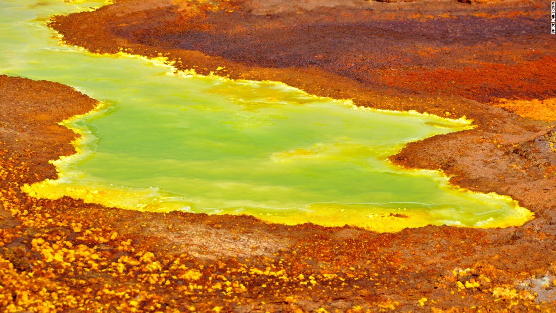 The inhospitable terrain of the Ethiopia&#39;s desert basin also features many acid pools. 