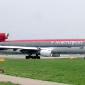 Final boarding: McDonnell Douglas DC-10 makes last passenger flight ...